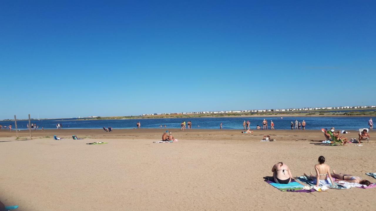 Studio Cabine Avec Jardinet A 30 M De La Plage, Au Calme. Gruissan Buitenkant foto